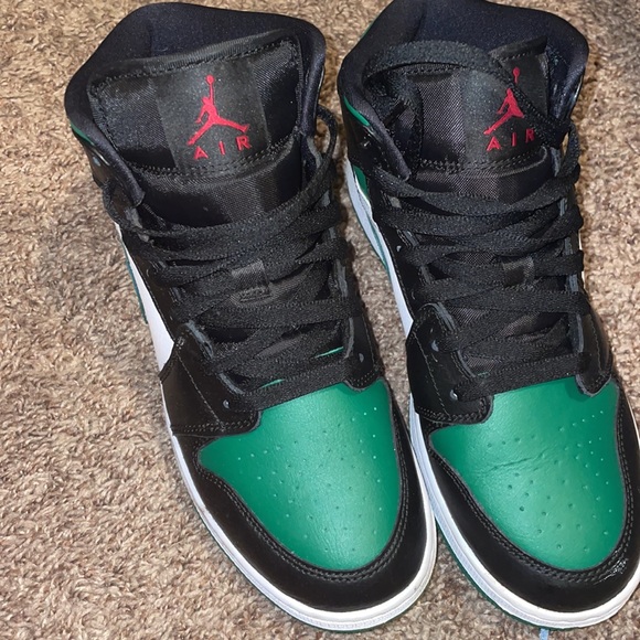 Jordan’s - Picture 3 of 4